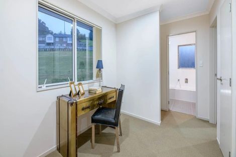 Photo of property in 72 Bur Oak Terrace, Schnapper Rock, Auckland, 0632