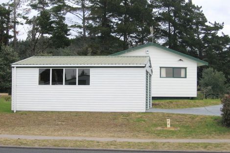 Photo of property in 134 Mayfair Avenue, Whangamata, 3620