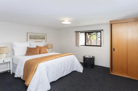 Photo of property in 1/17 Moncks Spur Road, Redcliffs, Christchurch, 8081