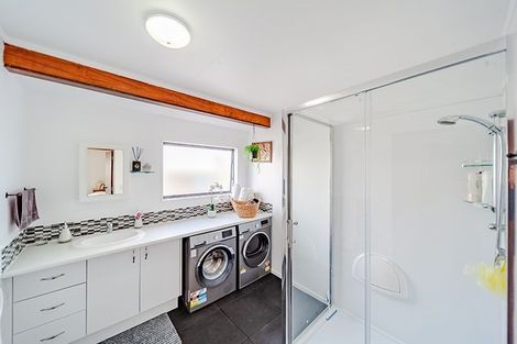 Photo of property in 11 Abbot Avenue, Waipawa, 4210