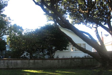 Photo of property in 11 Hinau Street, Woburn, Lower Hutt, 5010