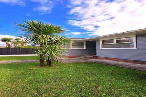 Photo of property in 1 Coburg Street, Henderson, Auckland, 0612