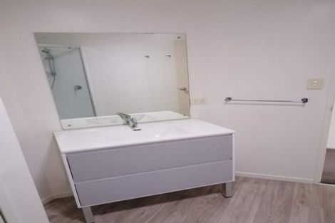 Photo of property in 3/15 Harbour View Road, Te Atatu Peninsula, Auckland, 0610