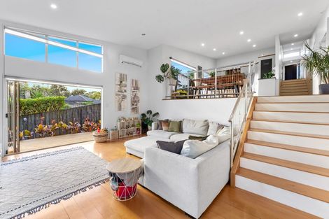 Photo of property in 20 Admirals Court Drive, Greenhithe, Auckland, 0632