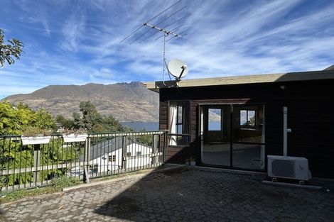 Photo of property in 10b Wye Place, Fernhill, Queenstown, 9300