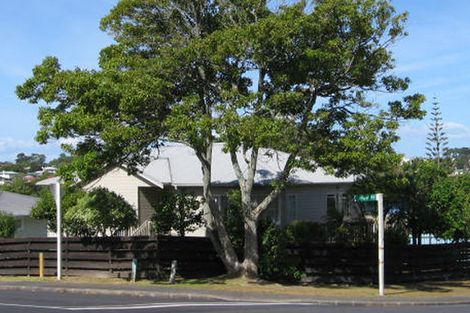 Photo of property in 2/70 Sycamore Drive, Sunnynook, Auckland, 0620