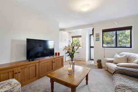 Photo of property in 1/59 Centorian Drive, Windsor Park, Auckland, 0632