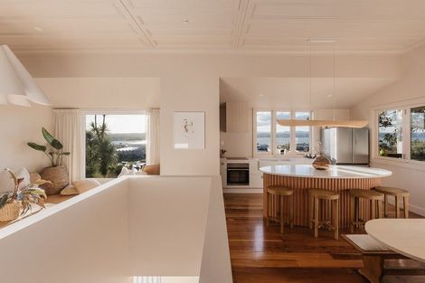 Photo of property in 5 Denholm Road, Hospital Hill, Napier, 4110