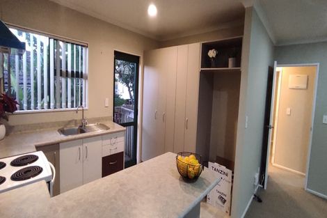 Photo of property in 40 Reid Road, New Lynn, Auckland, 0600