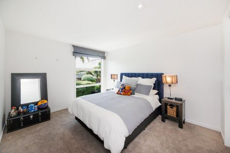 Photo of property in 297 Fitzherbert Avenue, West End, Palmerston North, 4410