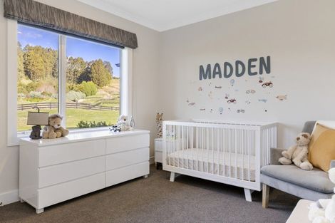 Photo of property in 7 Lochinvar Lane, Acacia Bay, Taupo, 3385