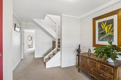 Photo of property in 2/22a Tui Glen Road, Birkenhead, Auckland, 0626