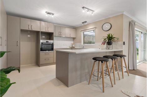 Photo of property in 13a Poto Street, Te Atatu South, Auckland, 0610