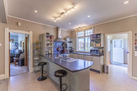 Photo of property in 29 Domain Road, Waipawa, 4210