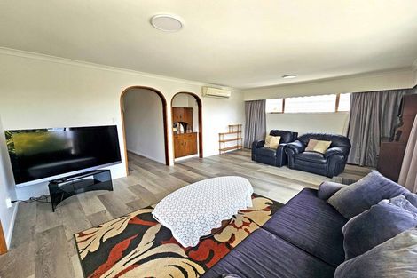 Photo of property in 9 Gilbass Avenue, Hamilton Lake, Hamilton, 3204