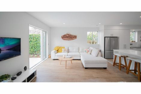 Photo of property in 17 Innes Road, St Albans, Christchurch, 8052