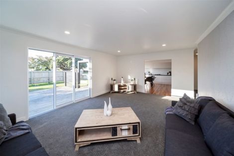 Photo of property in 273 South Road, Hawera, 4610