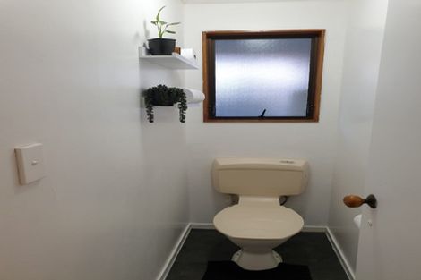Photo of property in 1/219 Glenfield Road, Hillcrest, Auckland, 0627