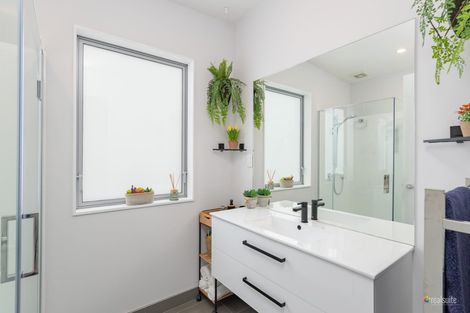 Photo of property in 1/24 Tamar Street, Island Bay, Wellington, 6023