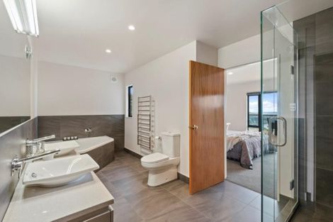 Photo of property in 272 Major Hornbrook Road, Mount Pleasant, Christchurch, 8081