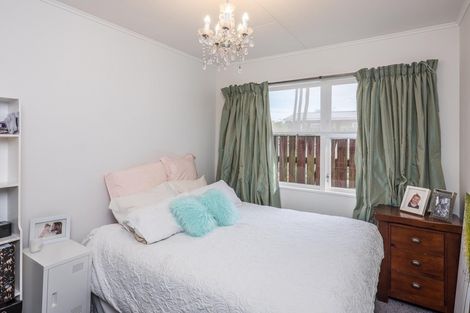 Photo of property in 74 Gray Avenue, Paraparaumu Beach, Paraparaumu, 5032