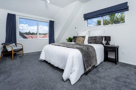 Photo of property in 13a/1 Eban Avenue, Hillcrest, Auckland, 0627