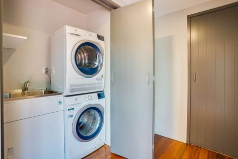Photo of property in 40 Marine Parade, Macandrew Bay, Dunedin, 9014