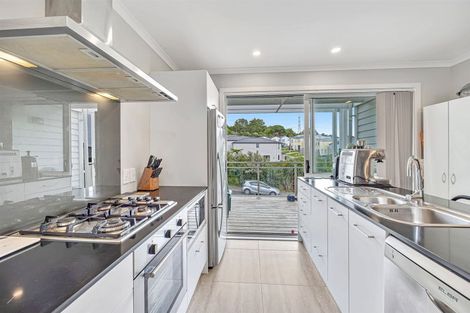 Photo of property in 28 Fernly Rise, Flat Bush, Auckland, 2019