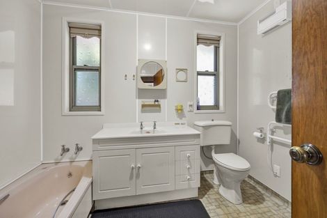 Photo of property in 7 Rewa Street, Inglewood, 4330