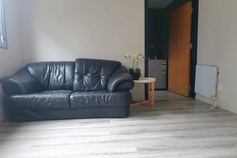 Photo of property in 208 Don Buck Road, Massey, Auckland, 0614