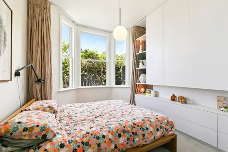 Photo of property in 10 Carrington Street, Mount Cook, Wellington, 6021