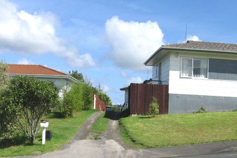 Photo of property in 8 Benchmark Drive, Massey, Auckland, 0614
