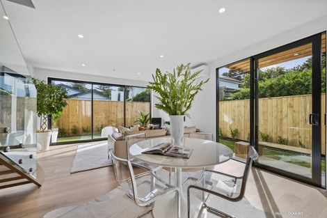 Photo of property in 16e Inglis Street, Seatoun, Wellington, 6022