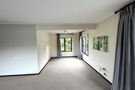 Photo of property in 16 Baltimore Place, Forrest Hill, Auckland, 0620