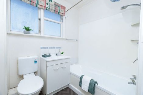 Photo of property in 2f1 Takatimu Way, Johnsonville, Wellington, 6037