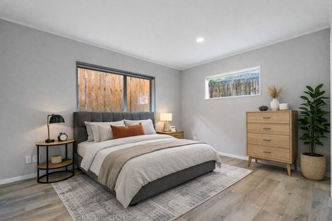 Photo of property in 44 De Havilland Drive, Goodwood Heights, Auckland, 2105