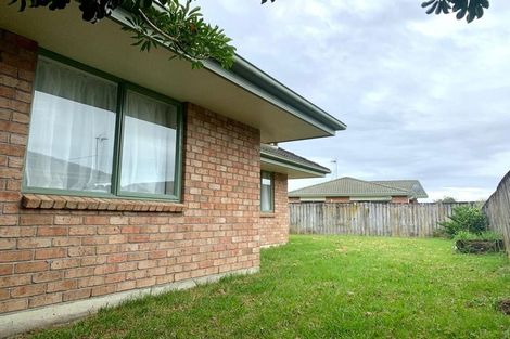 Photo of property in 30 Liddesdale Place, Papakura, 2110