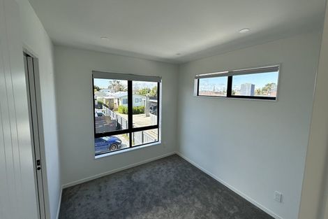 Photo of property in 1/5 Hikurangi Street, Te Atatu Peninsula, Auckland, 0610