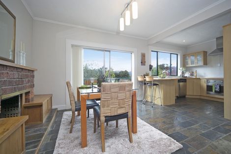 Photo of property in 28 Minnehaha Avenue, Titirangi, Auckland, 0604