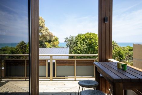Photo of property in 14 Whaanga Road, Raglan, 3297