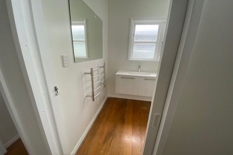 Photo of property in 145 Karepa Street, Brooklyn, Wellington, 6021