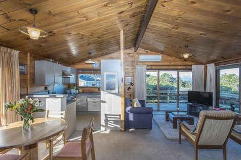 Photo of property in 166 Orangi Kaupapa Road, Northland, Wellington, 6012