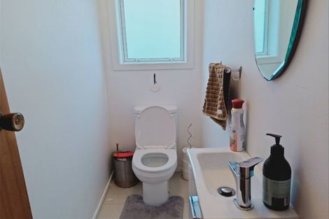 Photo of property in 14 Domain Road, Weymouth, Auckland, 2103