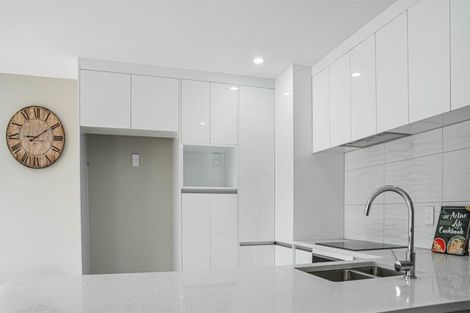 Photo of property in 43a Catkin Crescent, Papatoetoe, Auckland, 2025