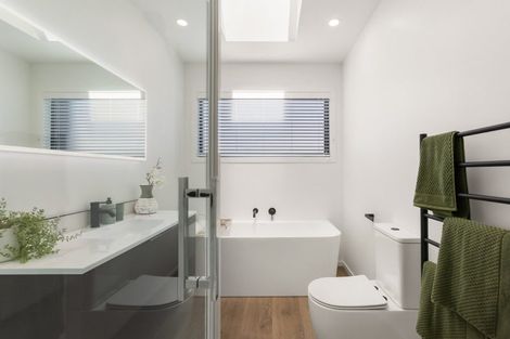 Photo of property in 1 Kamana Rise, Wanaka, 9382