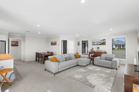 Photo of property in 6 Guyon Street, Marshland, Christchurch, 8083