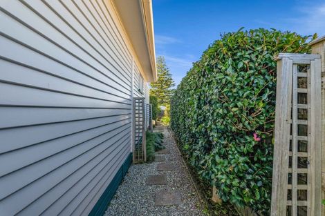 Photo of property in 125 Seaview Road, Westown, New Plymouth, 4310