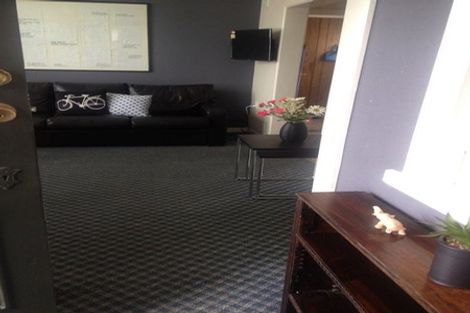 Photo of property in 14 Freyberg Street, Roslyn, Palmerston North, 4414