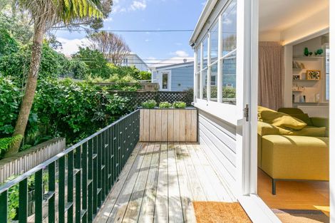 Photo of property in 10 Carrington Street, Mount Cook, Wellington, 6021