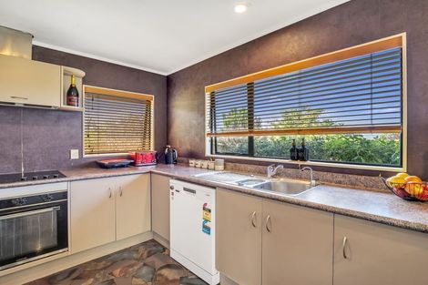 Photo of property in 75 Parnell Heights, Kelvin Grove, Palmerston North, 4414